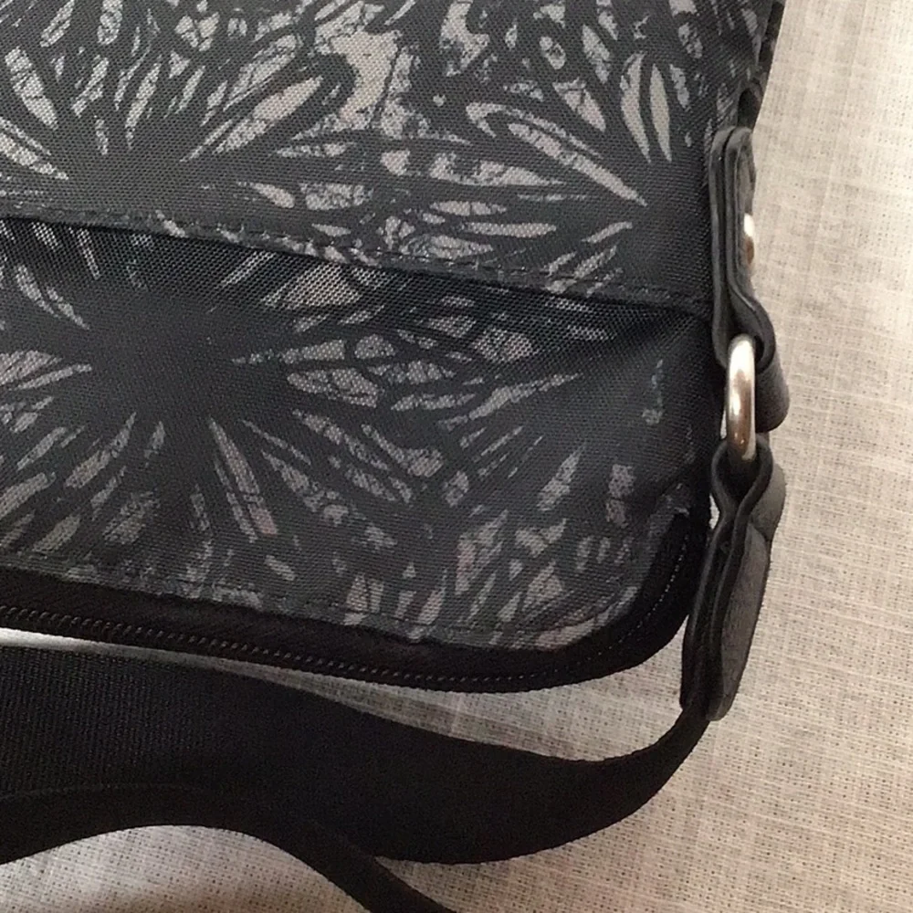 Baggallini Go Bagg Black with Gray Midnight Blossom Crossbody Messenger Bag